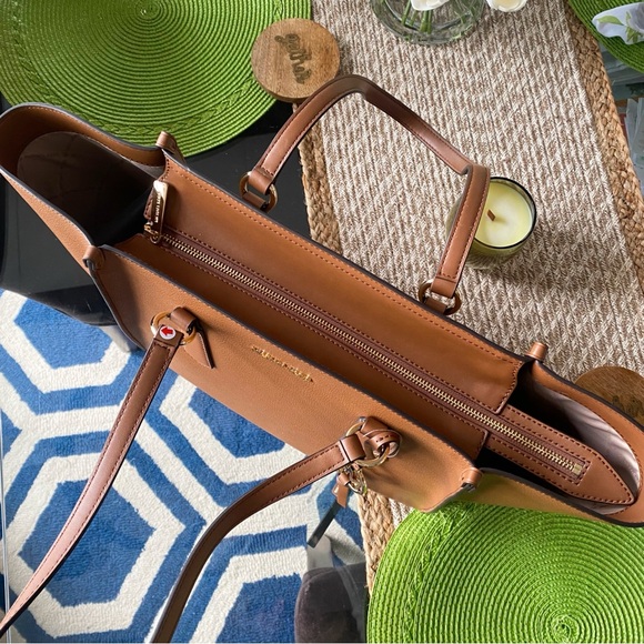 π MICHAEL KORS TAN LEATHER LARGE KRIS LUGGAGE TOTE! - Picture 8 of 15